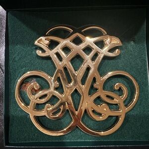 Virginia Metalcrafters Polished Brass Thomas Jefferson Cypher Trivet